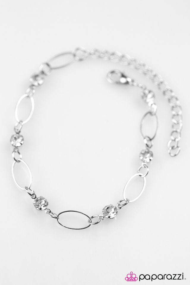 Paparazzi ♥ Thats Classic - White ♥ Bracelet