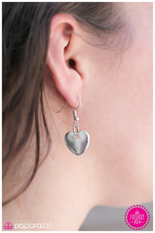 Paparazzi ♥ Is This Love? - Black ♥ Necklace