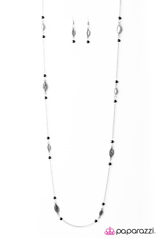 Paparazzi ♥ Rural Radiance - Black ♥ Necklace