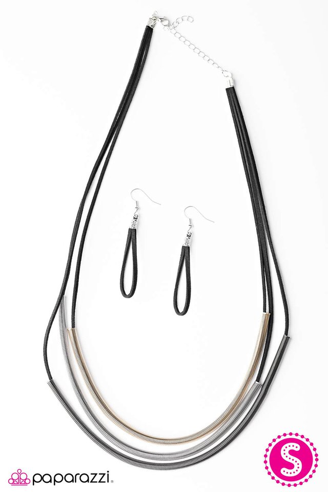 Paparazzi ♥ SPRING Me To Life - Black ♥ Necklace