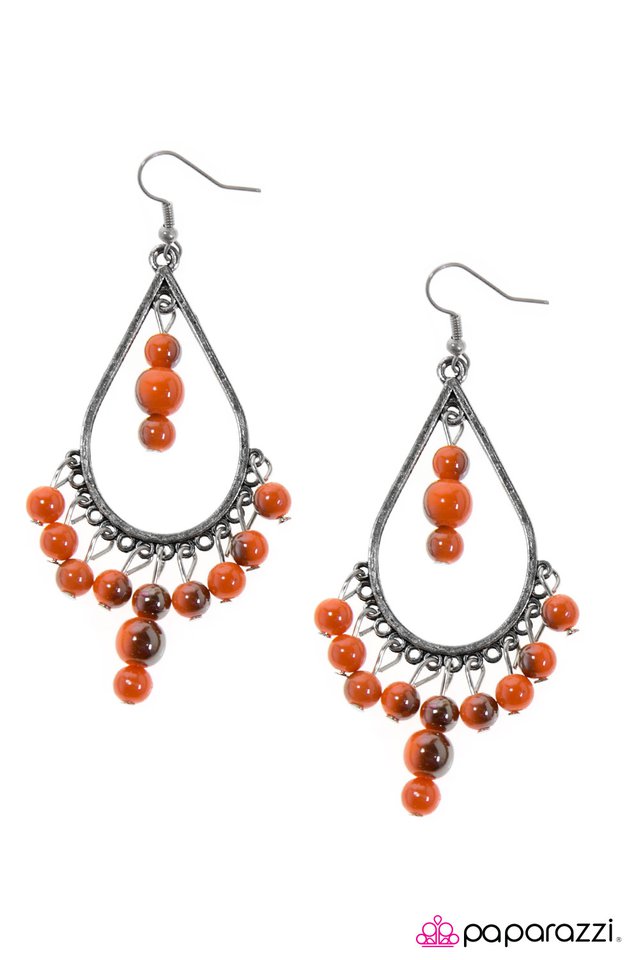 Paparazzi ♥ Free Fallin - Orange ♥ Earrings