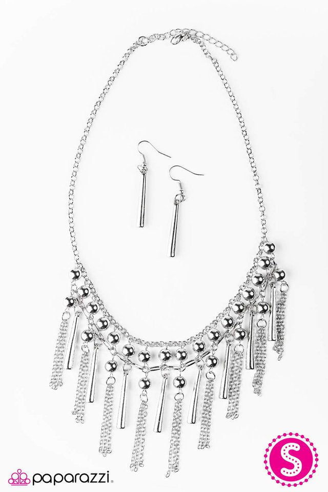 Paparazzi ♥ Strike Zone - Silver ♥ Necklace