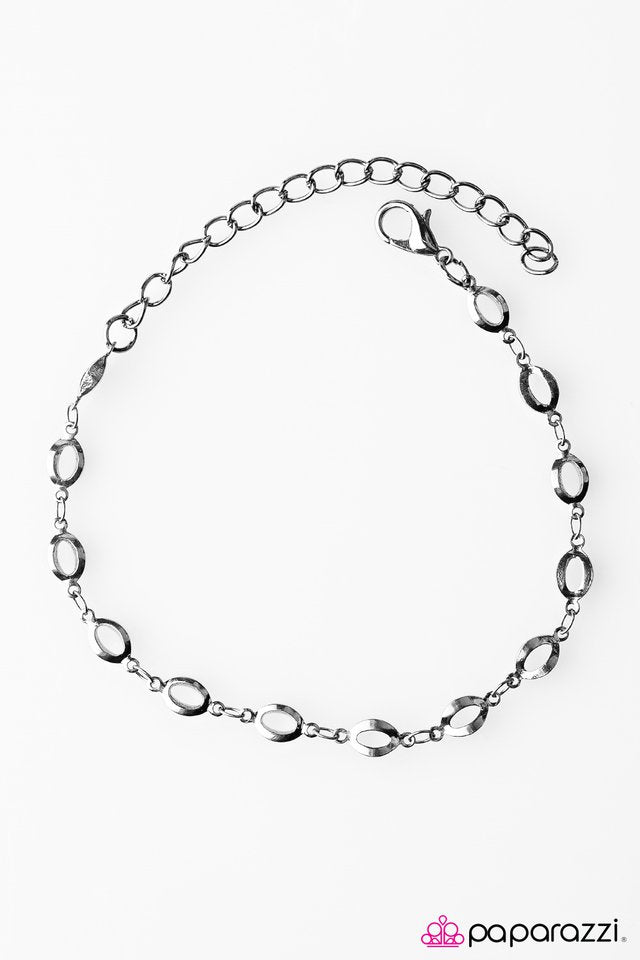 Paparazzi ♥ Simply the Finest - Black ♥ Bracelet