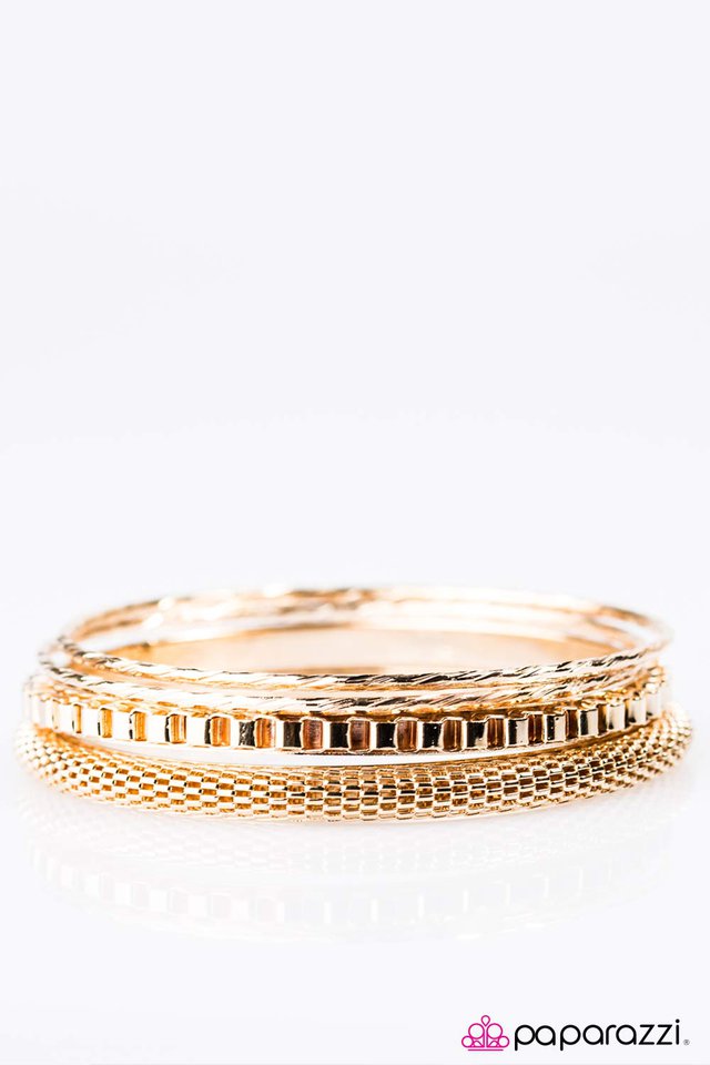 Paparazzi ♥ Speed Racer - Gold ♥ Bracelet