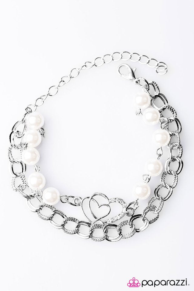 Paparazzi ♥ Do You Really Want To HEART Me? - White ♥ Bracelet