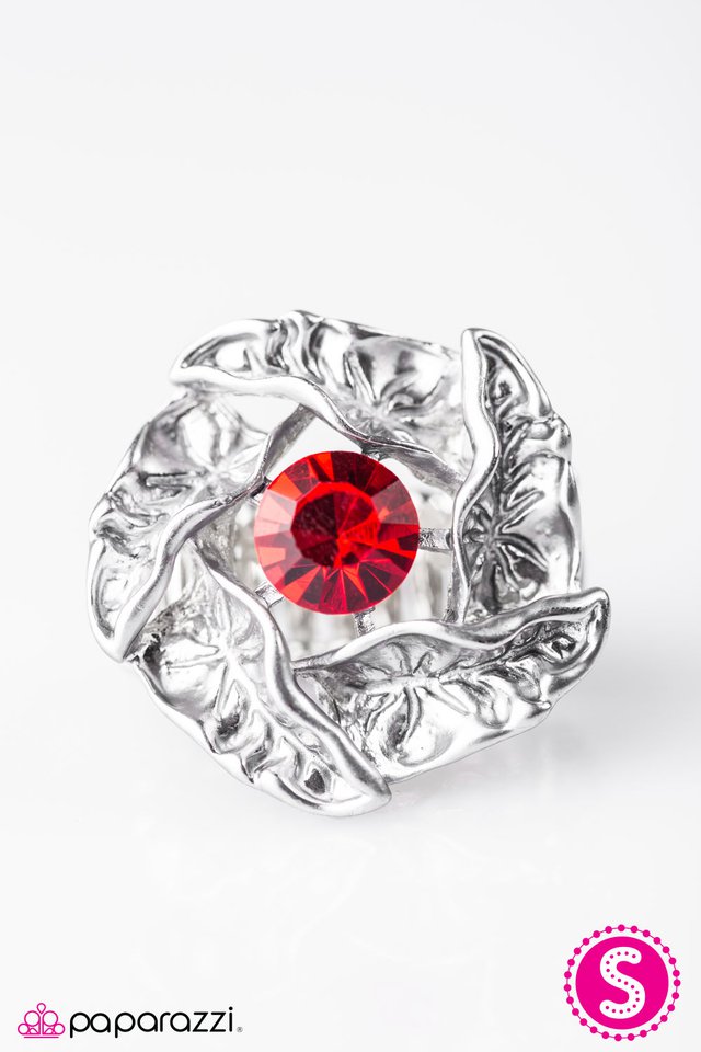 Paparazzi ♥ Christmas In July - Red ♥ Ring