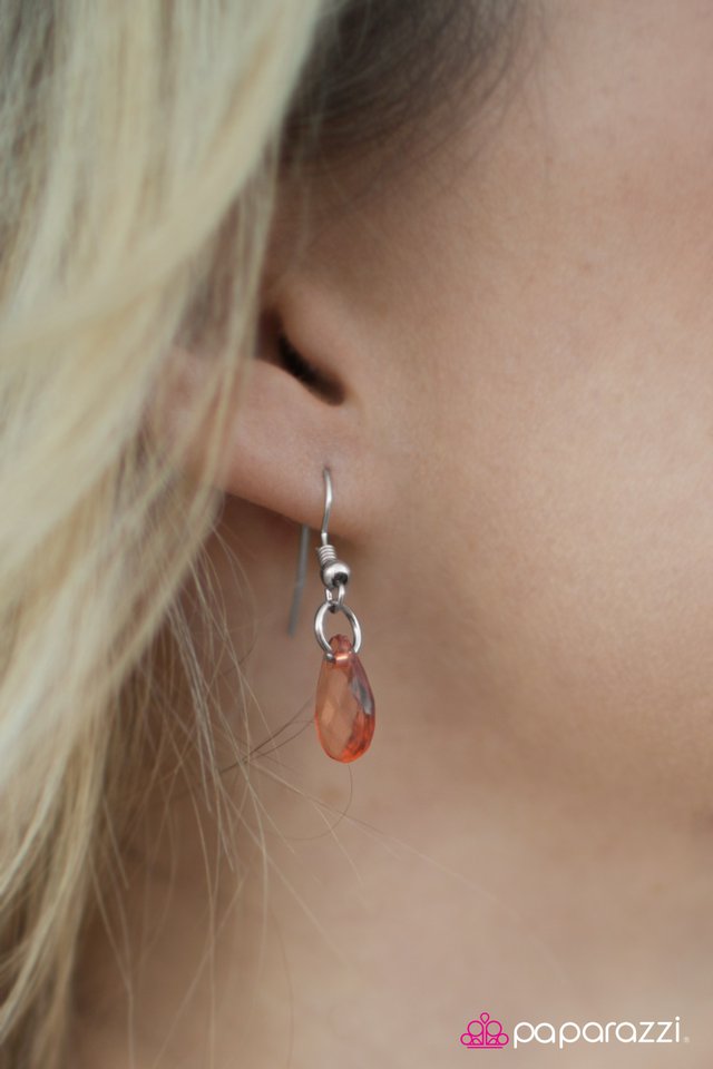 Paparazzi ♥ Fall In Line - Orange ♥ Necklace