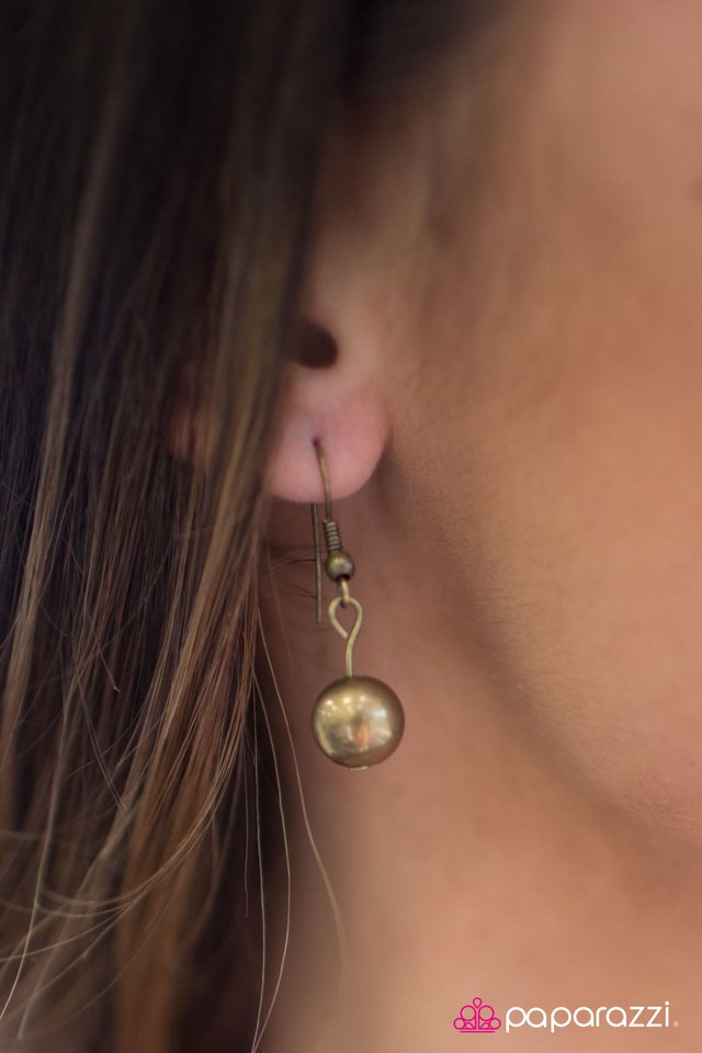 Paparazzi ♥ By Comparison - Brass ♥ Necklace