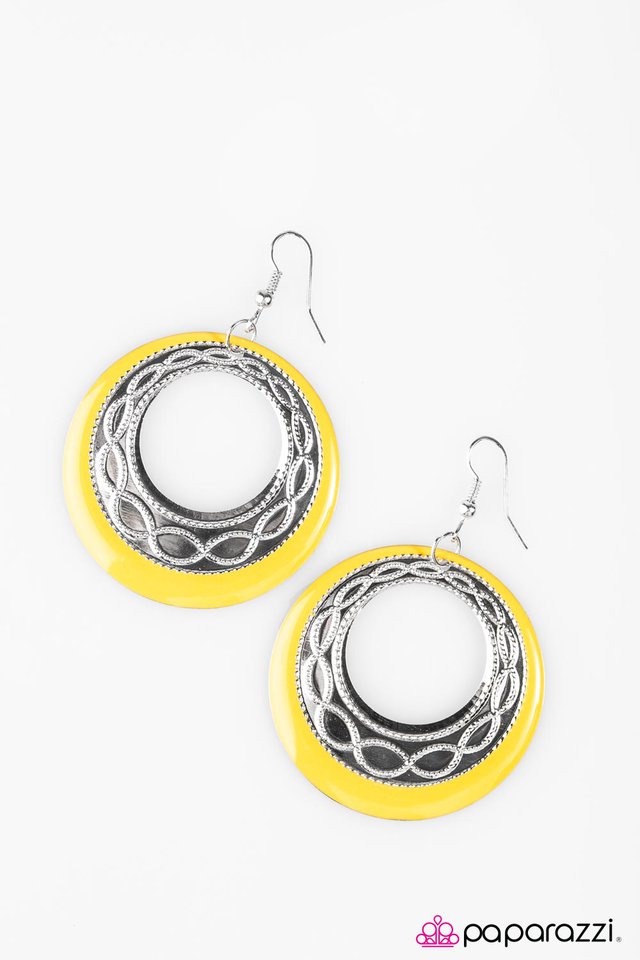 Paparazzi ♥ Intertwining Melodies - Yellow ♥ Earrings