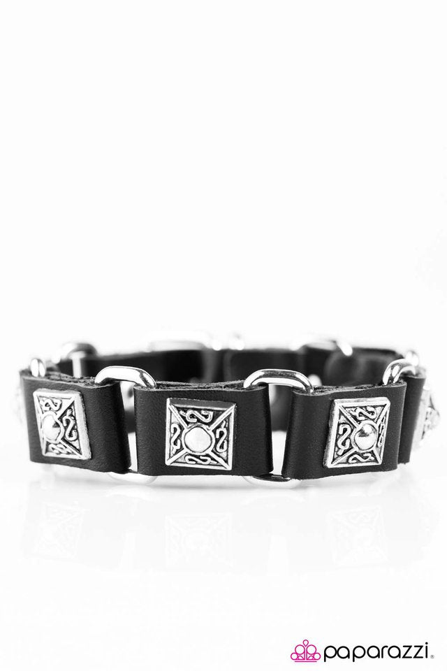 Paparazzi ♥ Ride On - Black ♥ Bracelet