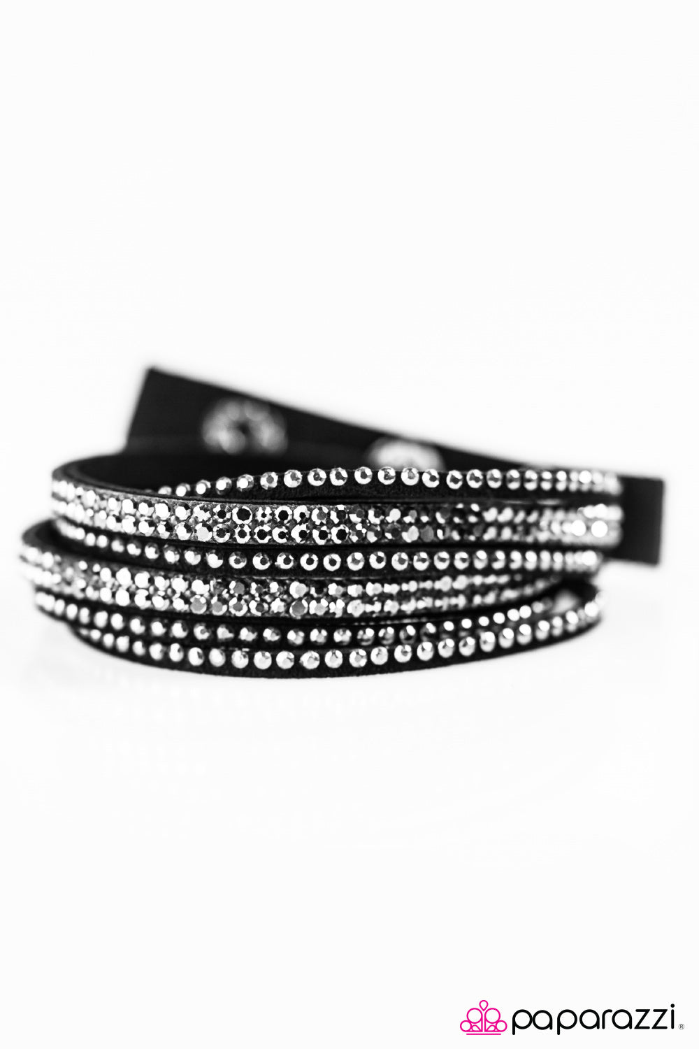 Paparazzi ♥ Slim Pickings - Black ♥ Bracelet