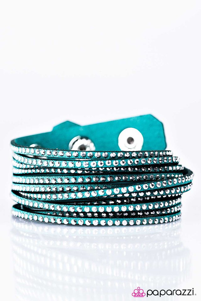 Paparazzi ♥ Dont Eat the Glitter - Blue ♥ Bracelet