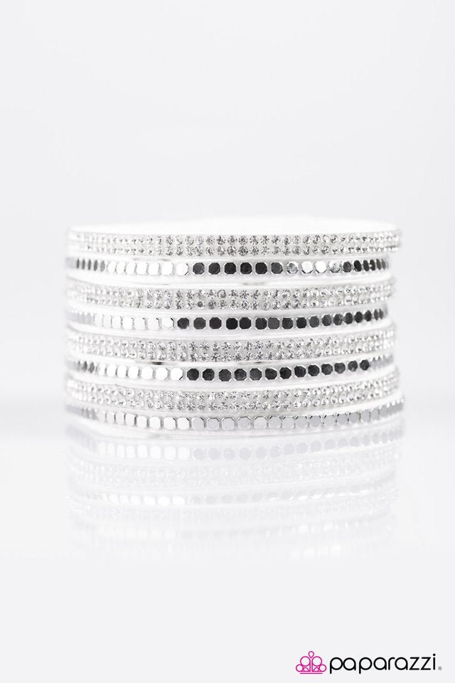 Paparazzi ♥ Fight Night - White ♥ Bracelet