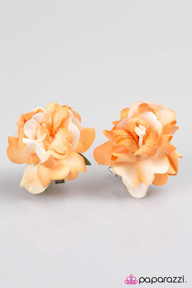 Paparazzi ♥ Summer Fields - Orange ♥ Hair Clip
