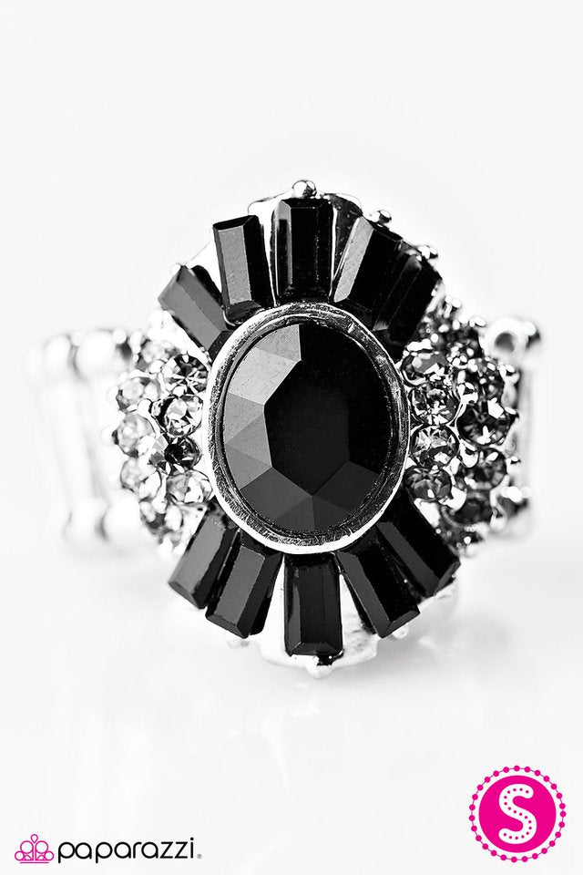 Paparazzi ♥ Limited Edition - Black ♥ Ring