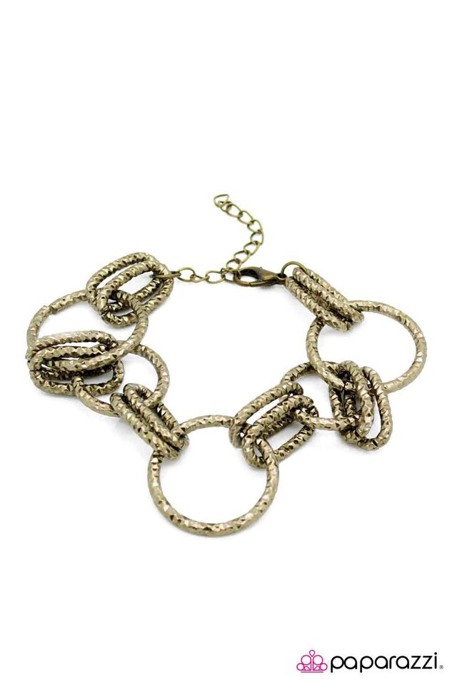 Paparazzi ♥ Covert - Brass ♥ Bracelet