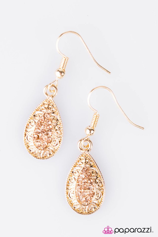 Paparazzi ♥ Dinner for Two - Gold ♥ Earrings