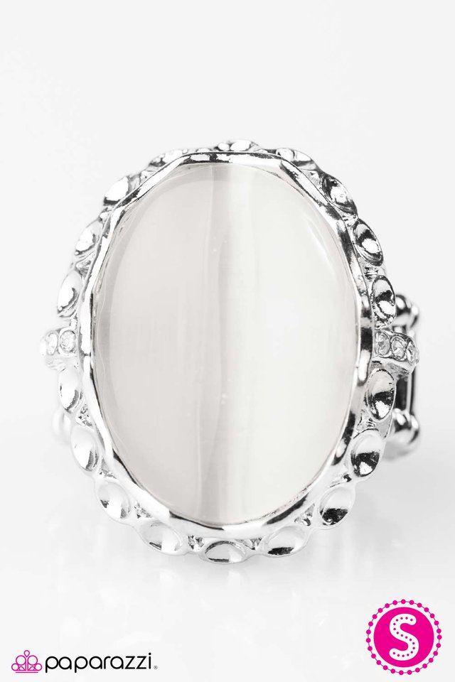 Paparazzi ♥ Fleeting Romance - White ♥ Ring