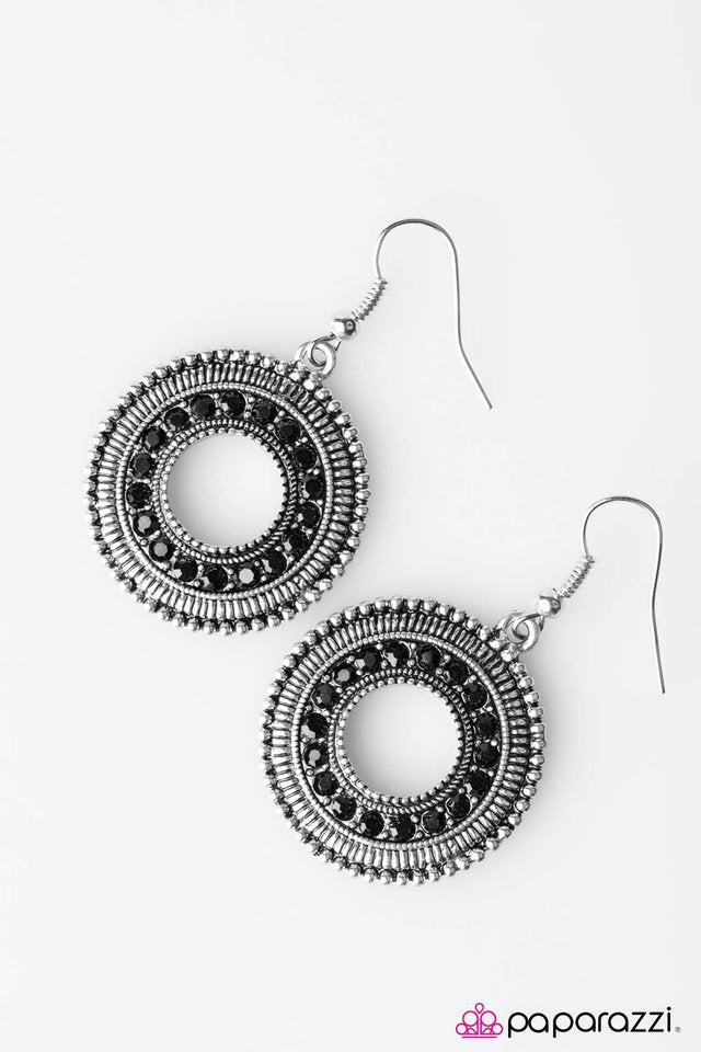 Paparazzi ♥ I WHEEL Survive - Black ♥ Earrings