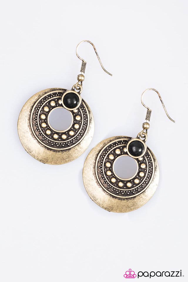 Paparazzi ♥ The Scenic Trail - Brass ♥ Earrings