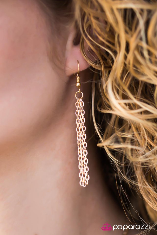 Paparazzi ♥ Champions League - Black ♥ Necklace