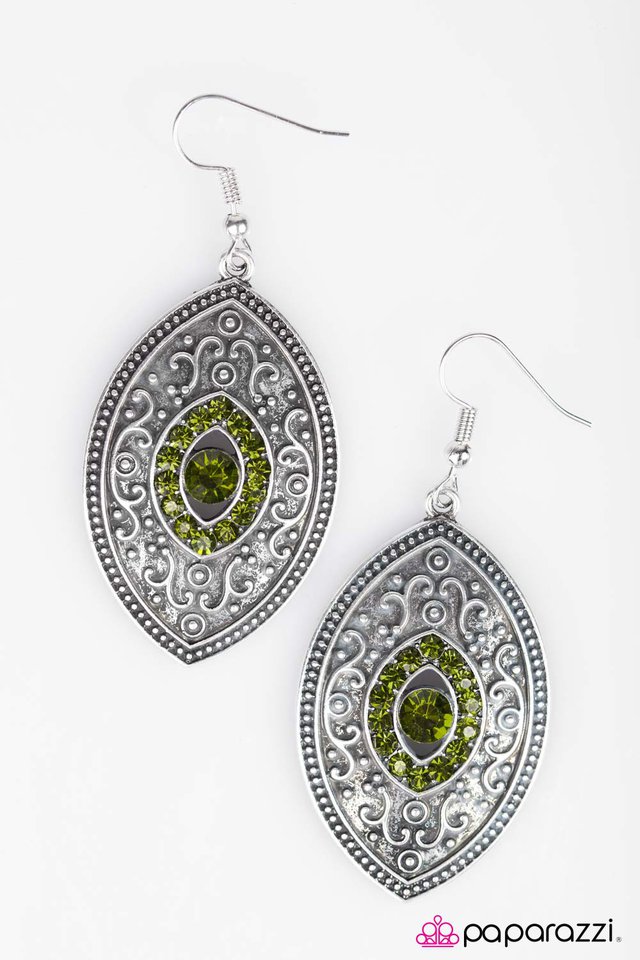 Paparazzi ♥ Once Upon A Princess - Green ♥ Earrings