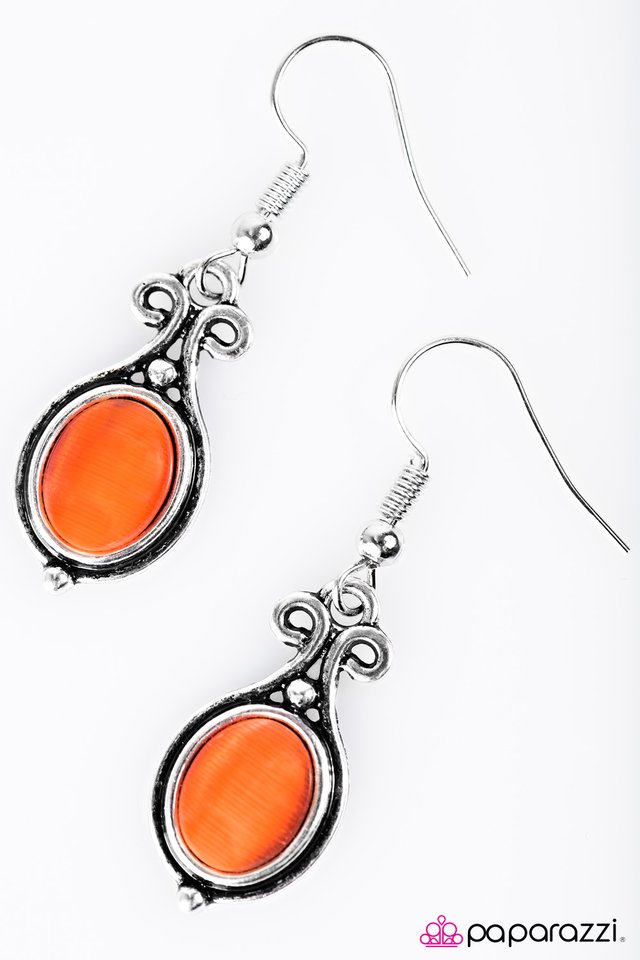 Paparazzi ♥ The Color Of Money - Orange ♥ Earrings
