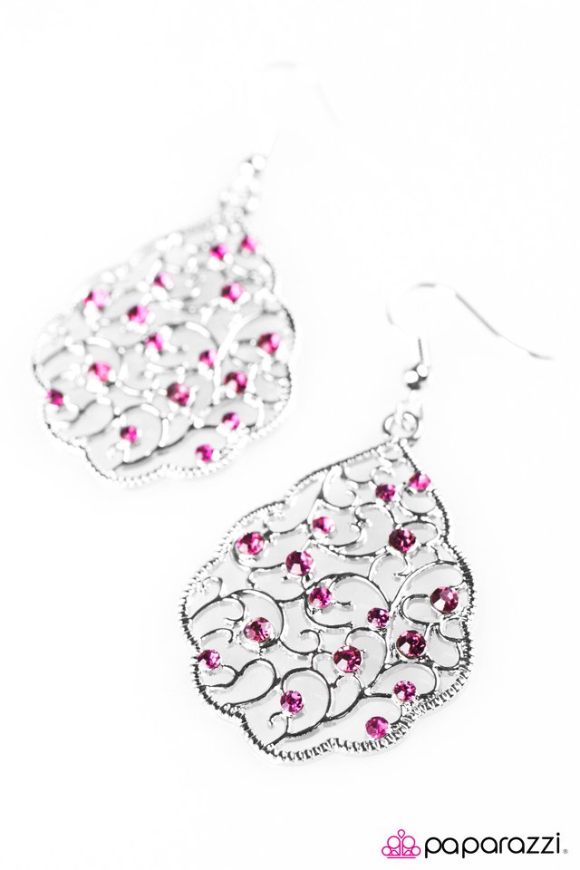Paparazzi ♥ Dreaming Of Castles - Pink ♥ Earrings