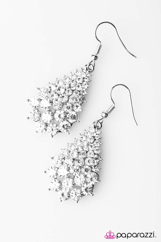 Paparazzi ♥ Winter Wonderland - White ♥ Earrings