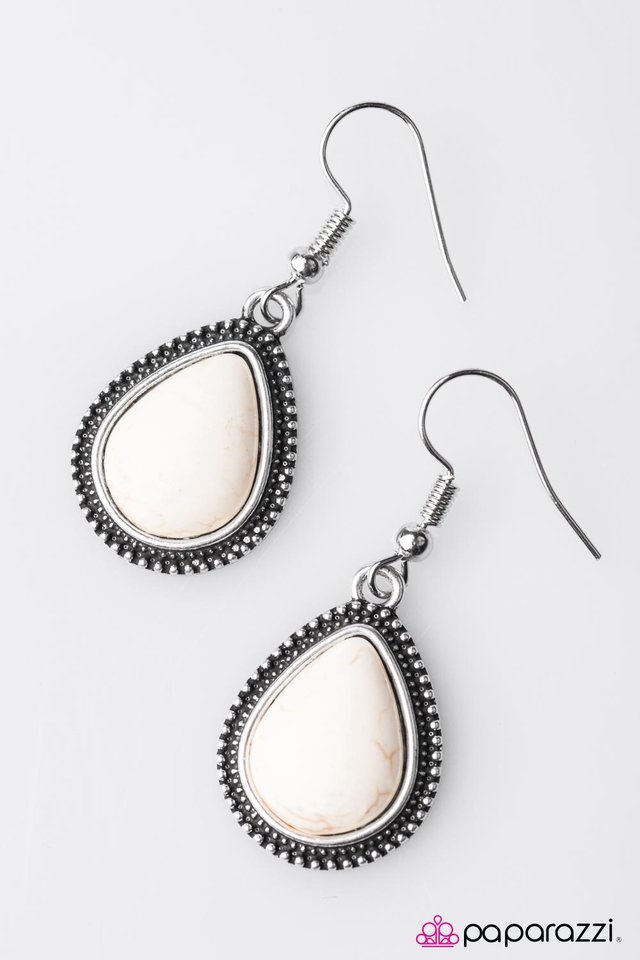 Paparazzi ♥ The Last Drop - White ♥ Earrings