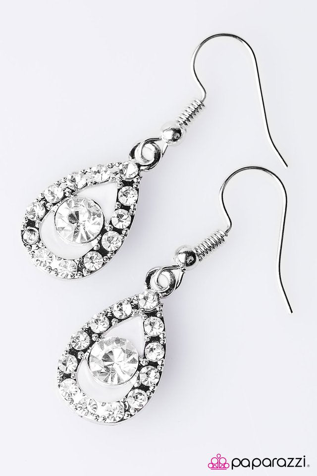 Paparazzi ♥ Beauty and Grace - White ♥ Earrings
