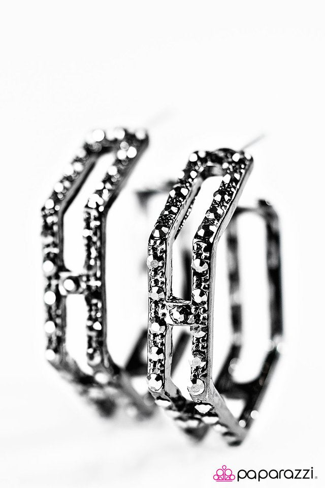 Paparazzi ♥ Just GEO For It! - Black ♥ Earrings