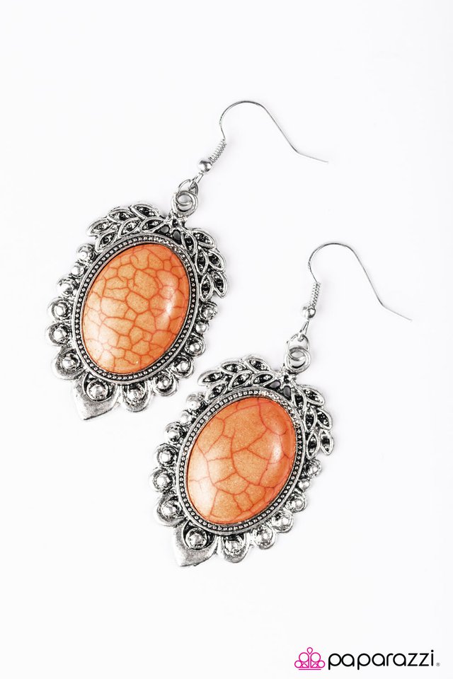 Paparazzi ♥ Commander in CHIC - Orange ♥ Earrings
