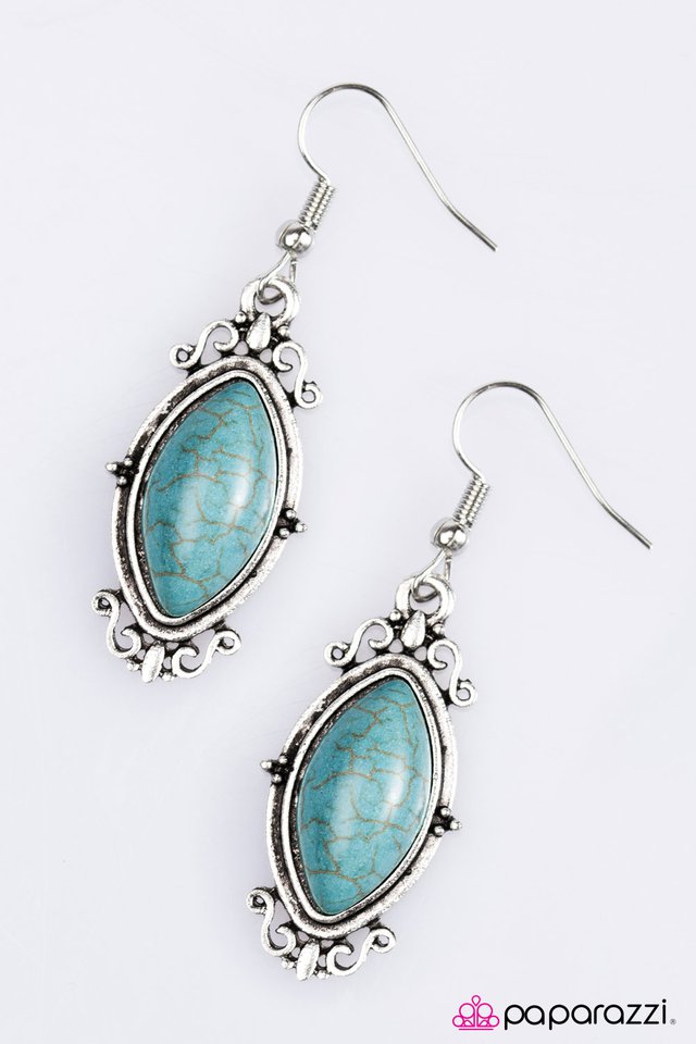Paparazzi ♥ Custom Stonework - Blue ♥ Earrings