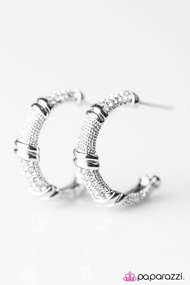 Paparazzi ♥ Metal Mashup - White ♥ Earrings