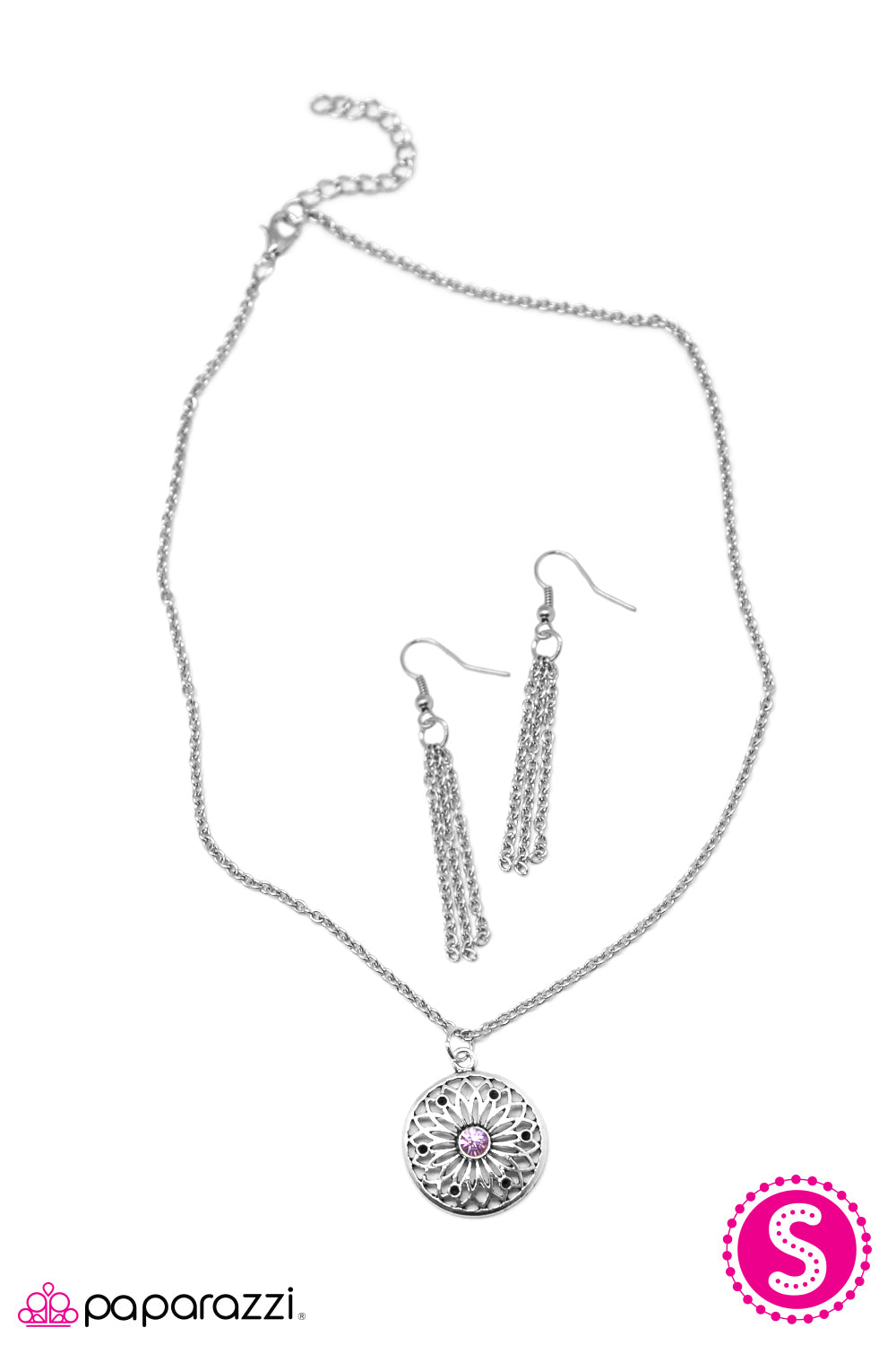 Paparazzi ♥ A Pretty Sight - Purple ♥ Necklace