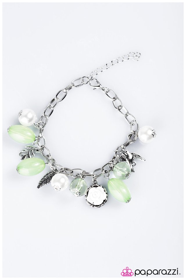 Paparazzi ♥ Love Doves - Green ♥ Bracelet