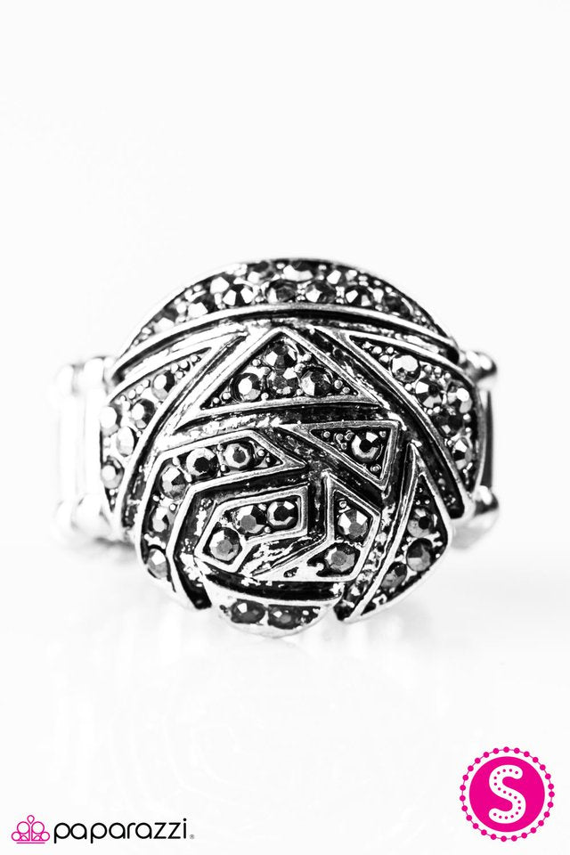 Paparazzi ♥ Armed To The Teeth - Silver ♥ Ring