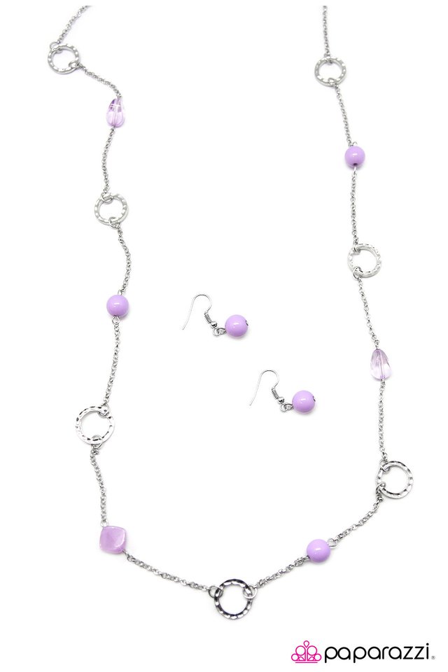 Paparazzi ♥ Get Your Glow On - Purple ♥ Necklace