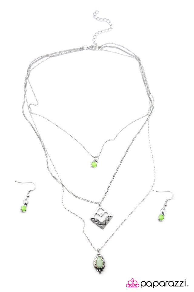 Paparazzi ♥ Run For The Hills - Green ♥ Necklace
