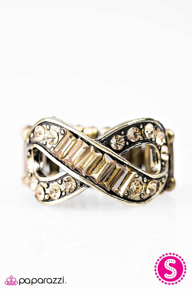 Paparazzi ♥ Weve Got Nothing But Time - Brass ♥ Ring