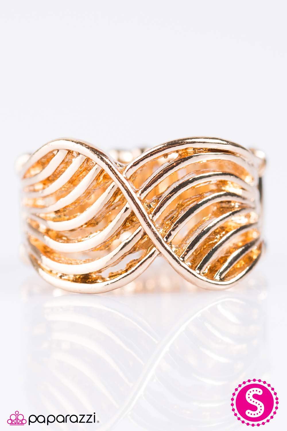 Paparazzi ♥ Illumination - Gold ♥ Ring