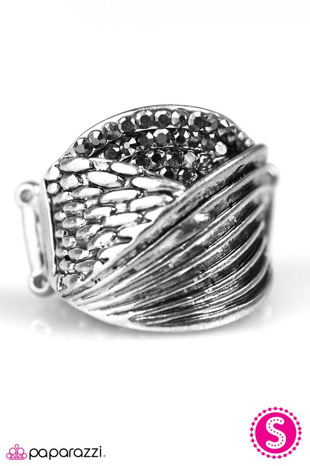 Paparazzi ♥ Rules Were Made To Be Broken - Silver ♥ Ring