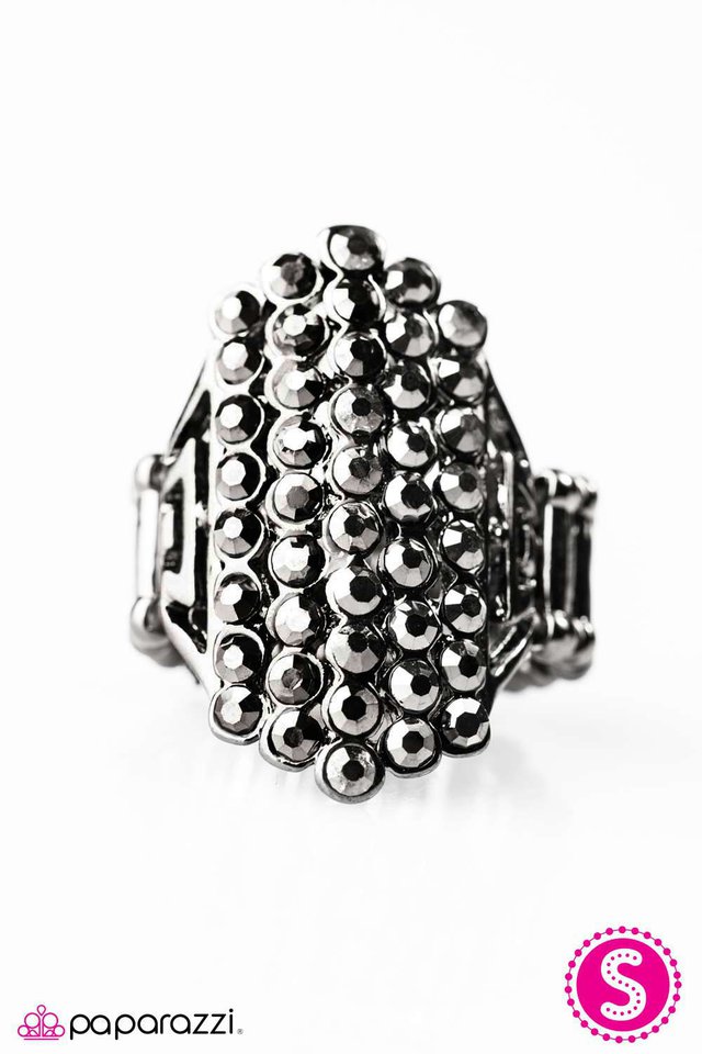 Paparazzi ♥ You Can Call Me Queen Bee - Black ♥ Ring