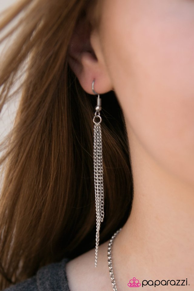 Paparazzi ♥ Morning, MOON, and Night - Black ♥ Necklace