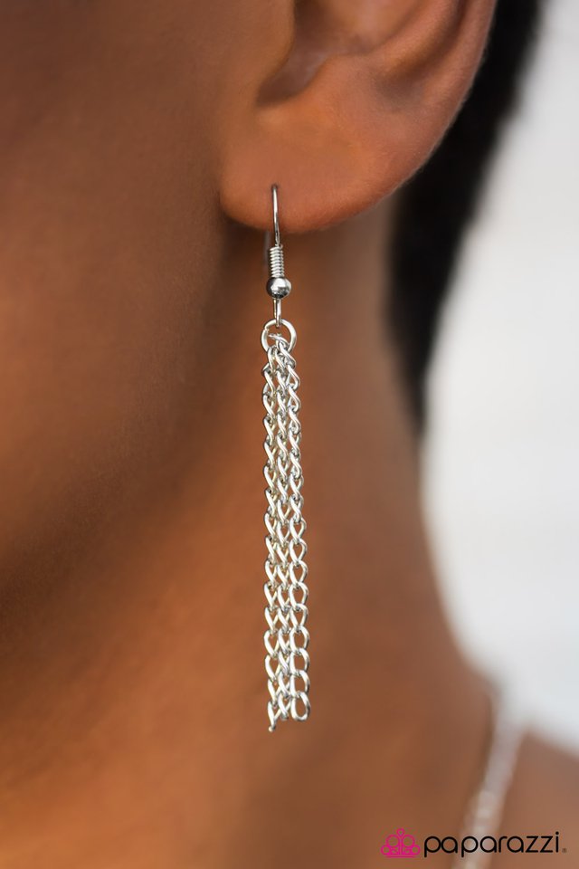 Paparazzi ♥ Hail To The CHIC - Orange ♥ Necklace