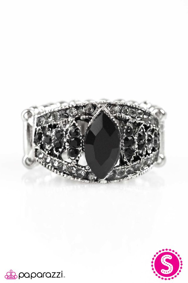 Paparazzi ♥ Waiting for My Prince - Black ♥ Ring