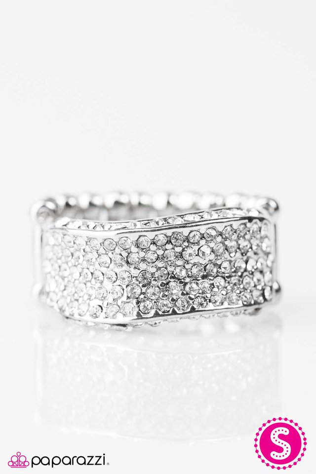 Paparazzi ♥ Brand SPARKLING New - White ♥ Ring