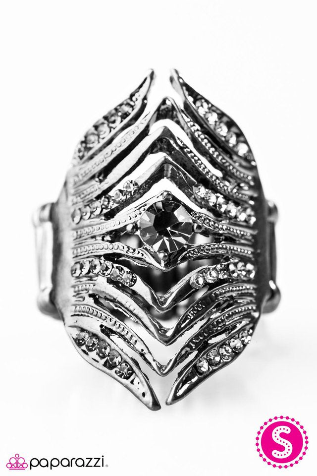 Paparazzi ♥ En Garde - Black ♥ Ring