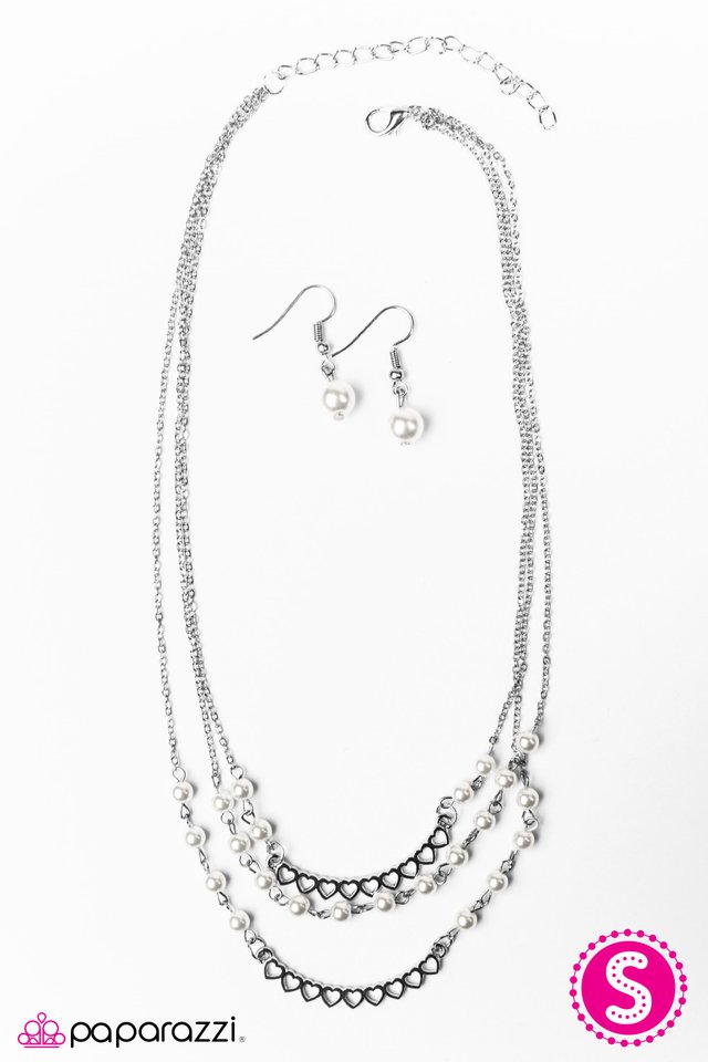 Paparazzi ♥ Affectionately Yours - White ♥ Necklace